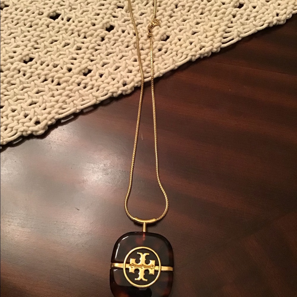 Tory Burch Tortoise Pendent - Gold
